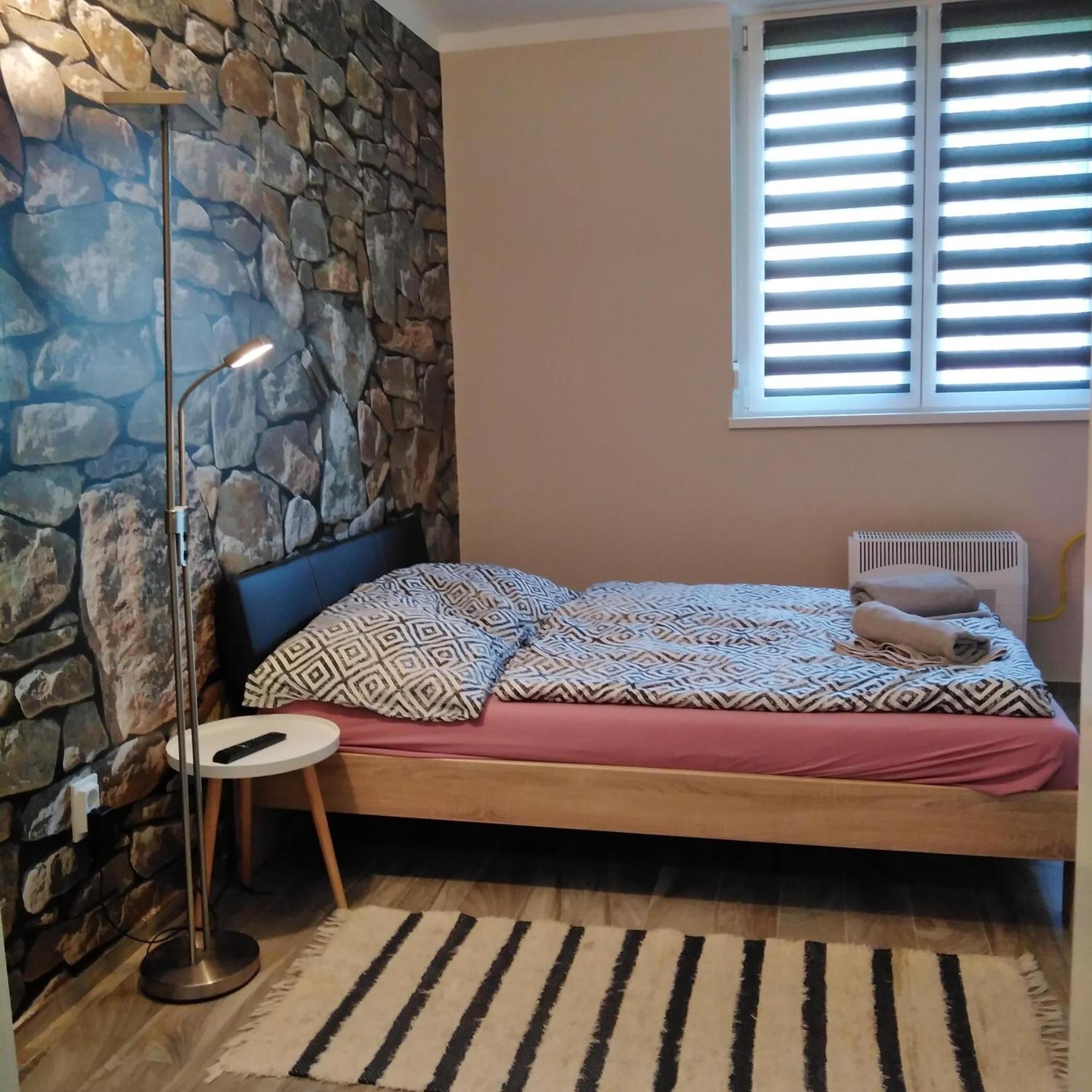 Desi Apartman Kaposvár Eksteriør billede