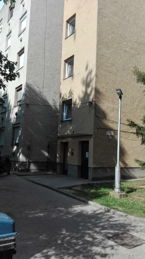 Desi Apartman Kaposvár Eksteriør billede